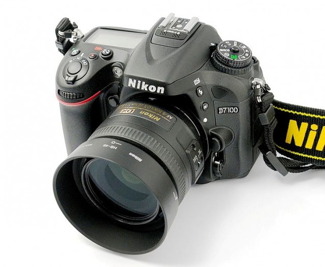 729px-Nikon_D7100_DSC7312EC