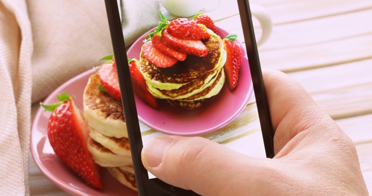 Pancake Wars: What IHOP Can Learn from Dennys’ Social Media Success
