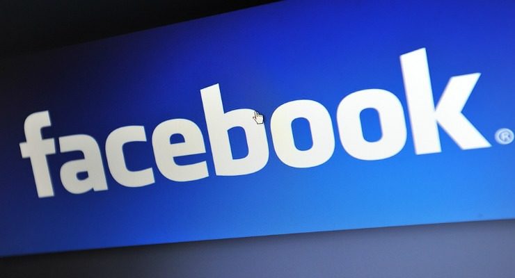 Facebook releases live video streaming