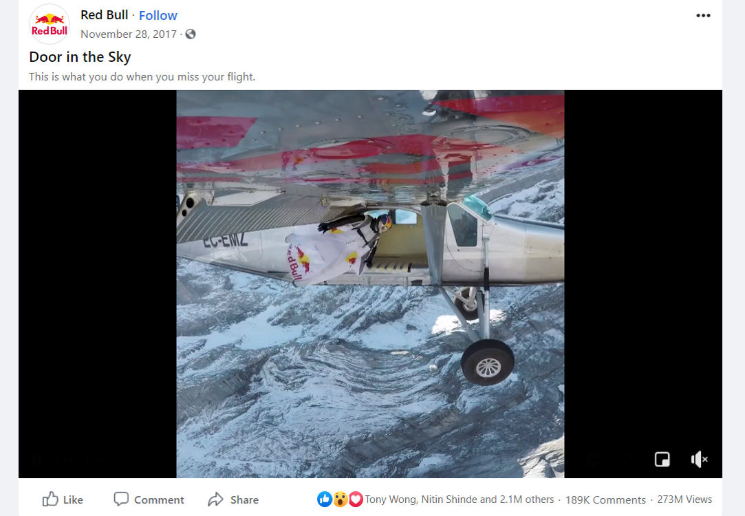 Cuplikan layar halaman Facebook Video Door in the Sky.