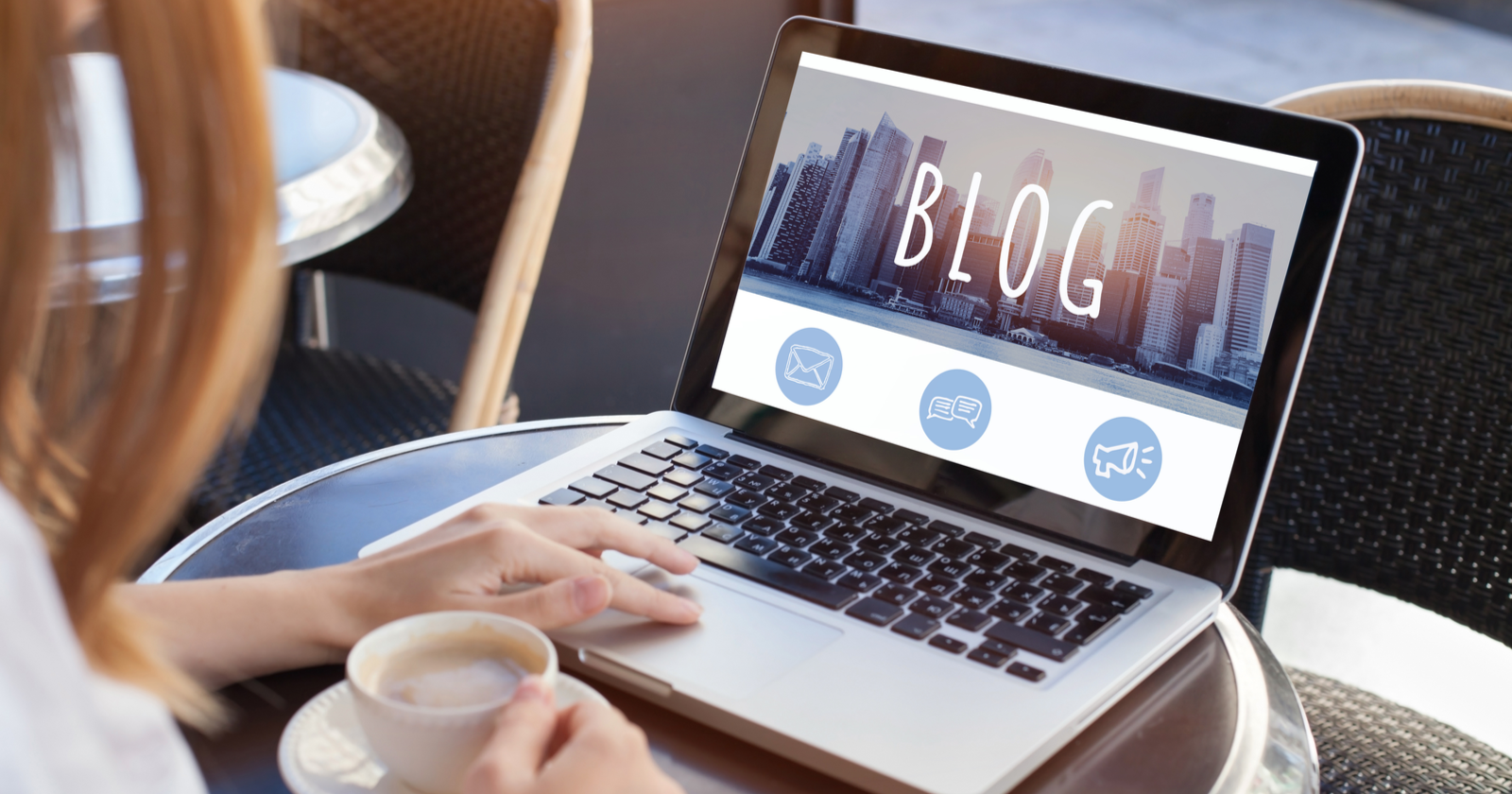 Is It Better For SEO To Have Your Blog Onsite Or Off? via @sejournal, @mindyweinstein
