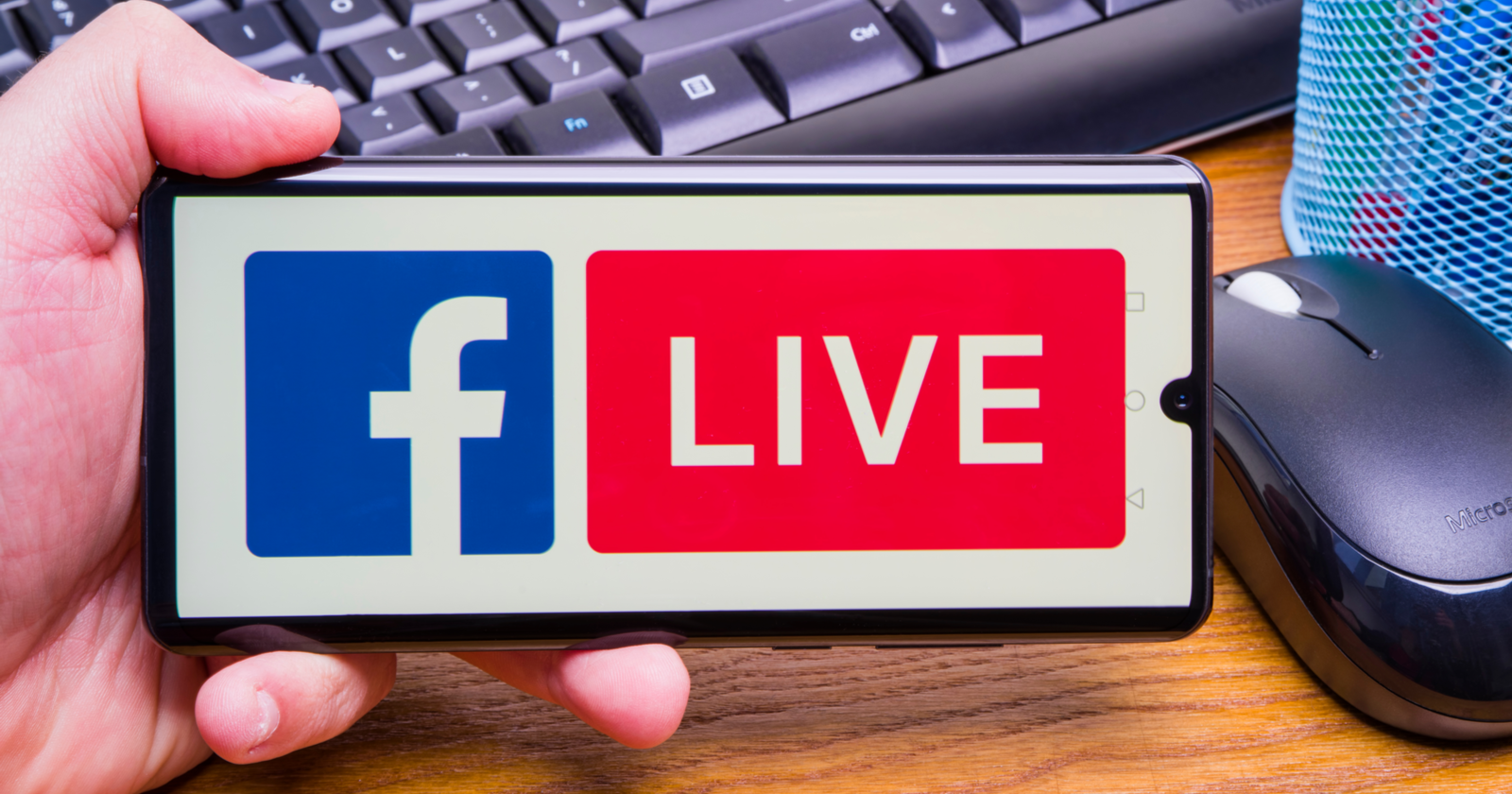How To Premiere A Video On Facebook Live via @sejournal, @MattGSouthern