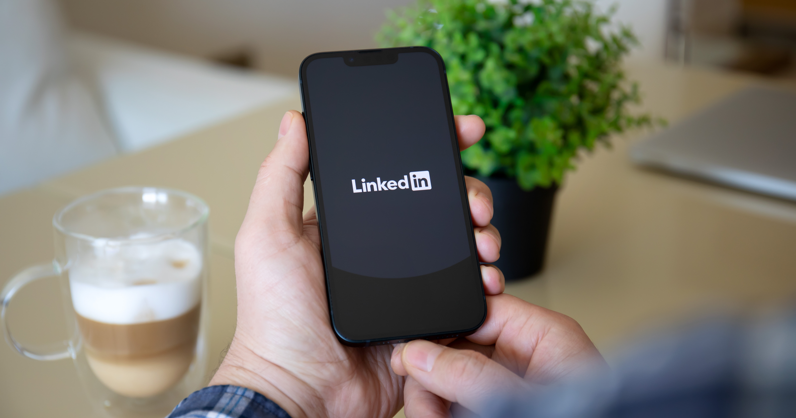LinkedIn Pages Can Now Publish Newsletters via @sejournal, @brockcooper1