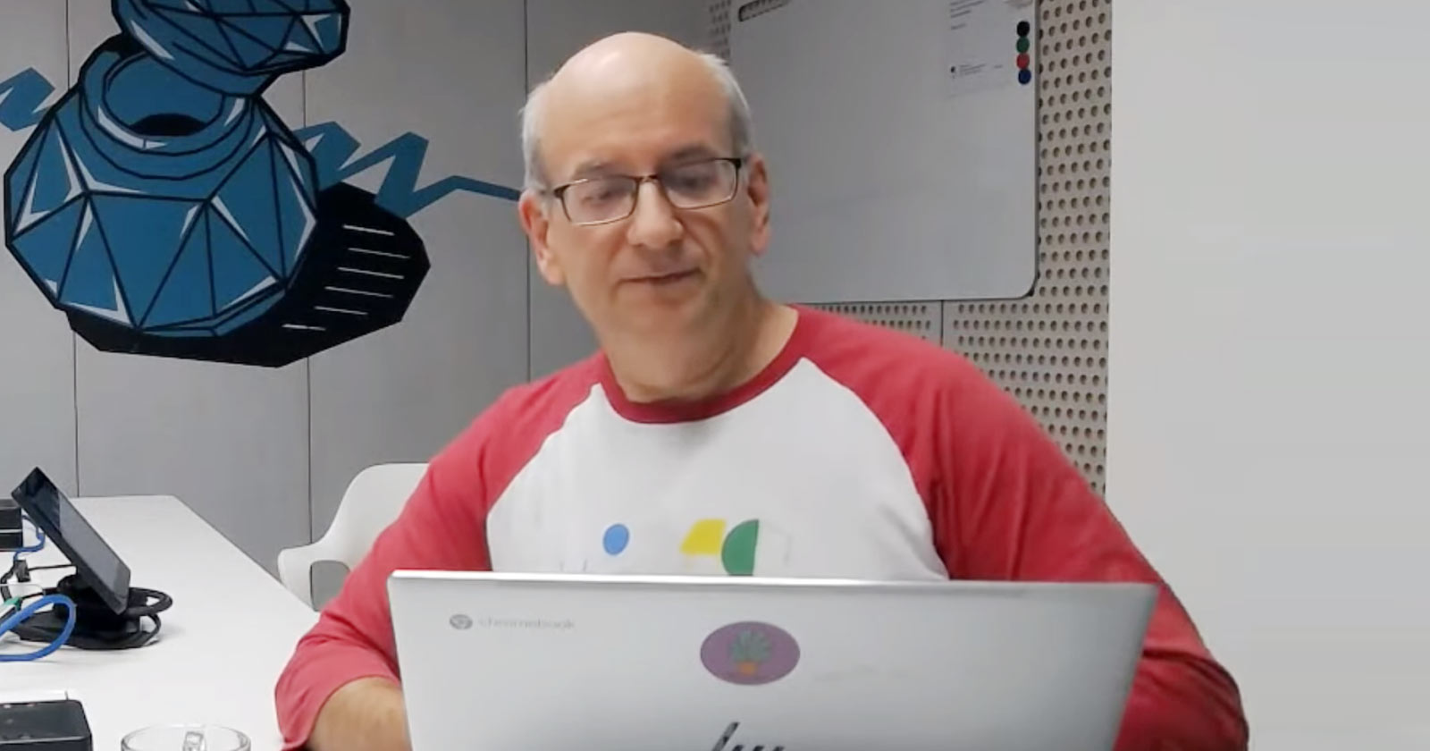 Difference Between Search Console CWV Report & PageSpeed Insights via @sejournal, @martinibuster