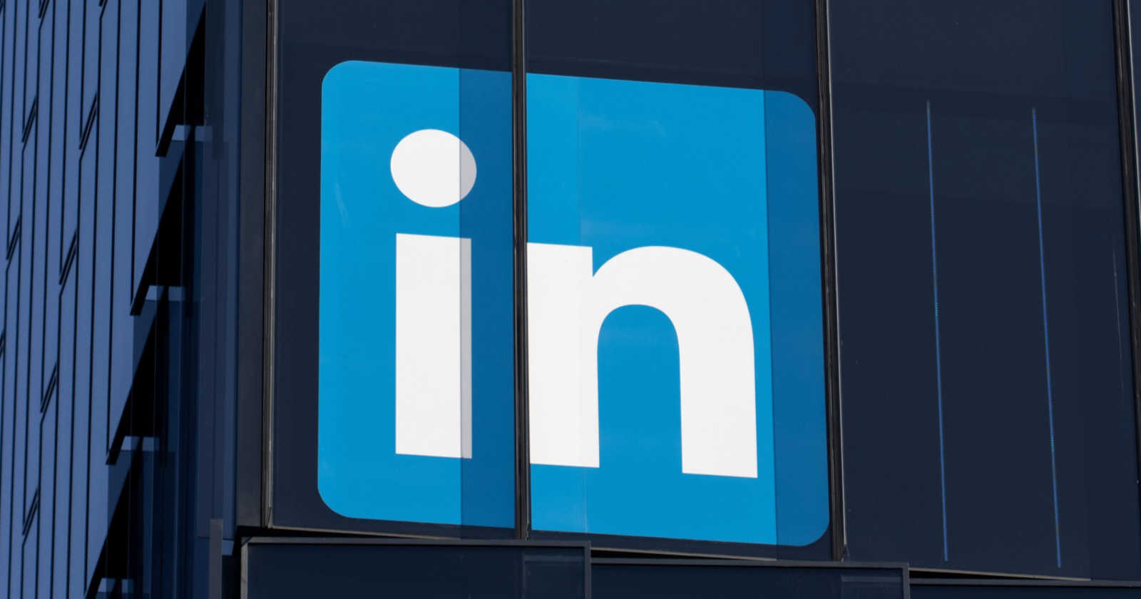 LinkedIn Offers Professional Certifications From Meta, Oracle, and IBM