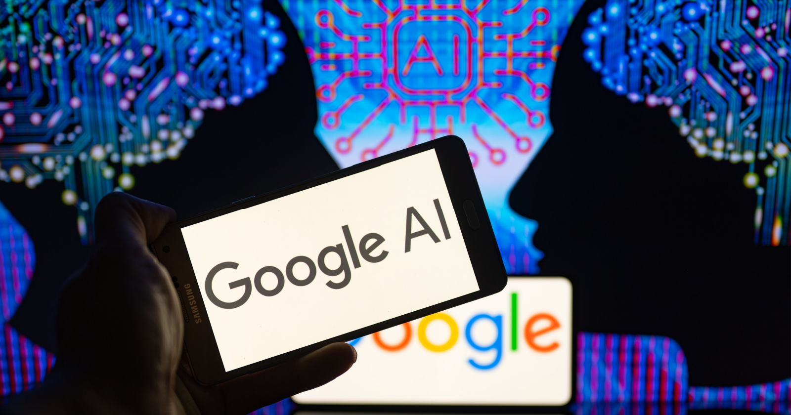 Google Brings AI-Powered Features To Docs & Gmail via @sejournal, @MattGSouthern