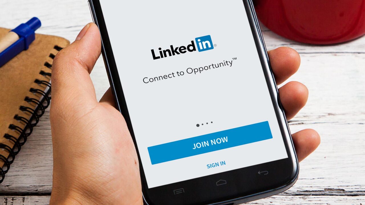 How LinkedIn Unlocked A Genius SEO Strategy With AI